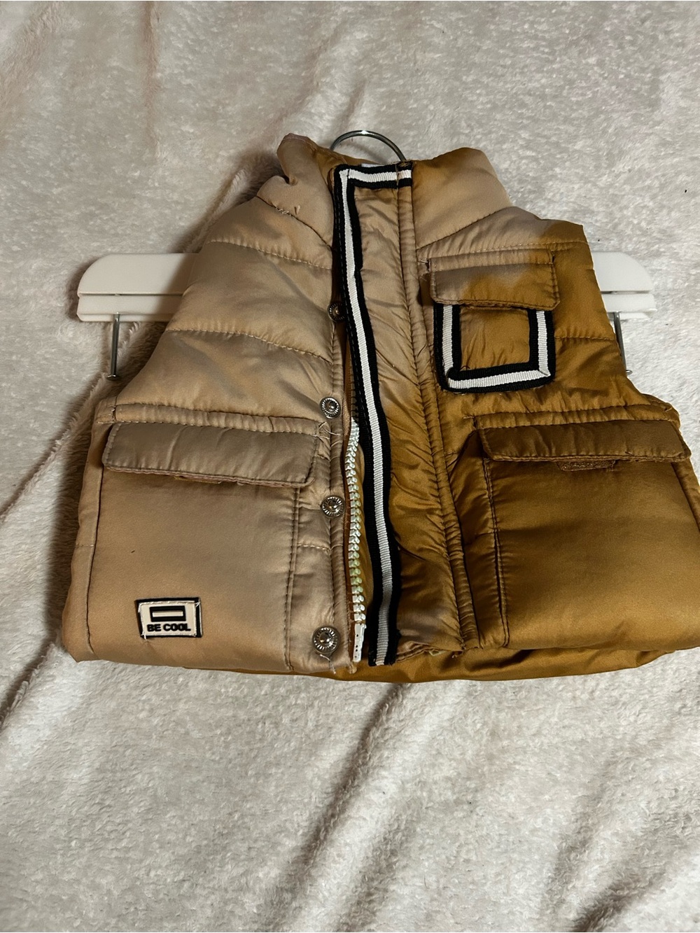 BE COOL Kids Puffer Vest in Tan and Cream